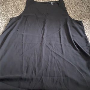 Black sleeveless dress